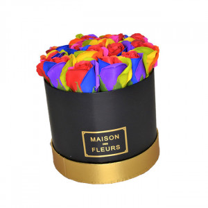 Aranjament floral Trandafiri parfumati de sapun, in cutie neagra Luxury