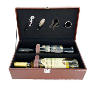 Set, caseta eleganta din piele ecologica pentru doua sticle, cu maner, vin alb Bottega Sauvignov, vin rosu Bottega Cabernet Sauvignon si set 4 accesorii pentru vin