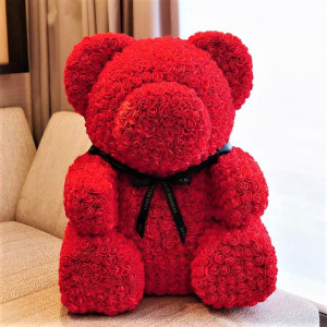 Ursulet floral rosu din Trandafiri 70 cm, decorat manual, cutie cadou