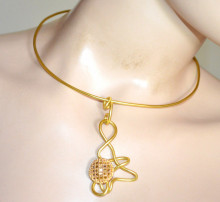 Collana donna girocollo oro ciondolo multi fili collarino dorato semi rigido M7