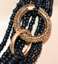 COLLANA NERA anelli oro dorati donna strass girocollo fili perline corallini collier S3
