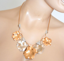 COLLANA ORO donna girocollo charms perle ciondoli martellati argento dorati collier elegante N22