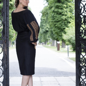IE CONTEMPORANA NEAGRA CU BRODERIE COLOANE