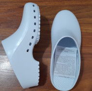 Saboti Calzuro Classic fara perforatii - Alb