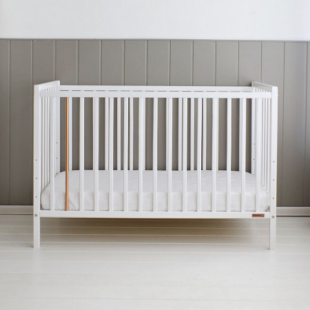 Woodies Stardust White - Patut Bebe Din Lemn Masiv, 120 cm x 60 cm, Design Impunator, Confortabil, Rezistent