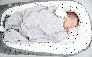 Babynest pentru copii, 80 x 50 cm, ajustabil, portabil, reductor patut, Tiny Star, Confetti & Graphite