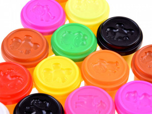 Set creativ 16 pahare cu plastilina colorata, Activity Doh