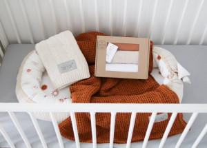 Babynest pentru copii, 80 x 50 cm, ajustabil, portabil, reductor patut, Tiny Star Sunshine & Beige