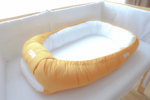 Babynest Yellow White