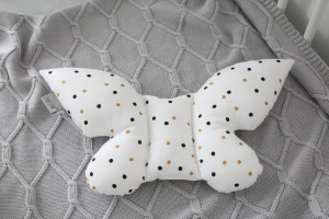 Perna tip fluture, pentru copii, 42 x 22 cm, pentru carucior, patut, leagan, babynest, Tiny Star, Confetti