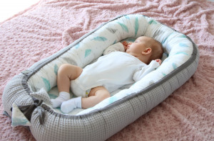 Babynest pentru copii, 80 x 50 cm, ajustabil, portabil, reductor patut, Tiny Star Grey & Plumes