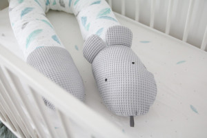 Perna multifunctionala pentru maternitate, hranire, protectie patut, Tiny Star Plumes, 180 cm