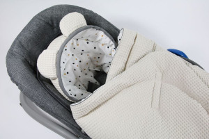 Tiny Star - Husa Pentru Scaun Auto Sweet Confetti & Beige, Paturica De Infasat, Cocon, Fixata Cu Sistem Velcro