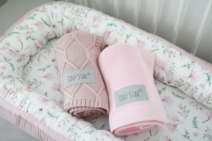 Babynest pentru copii, 80 x 50 cm, ajustabil, portabil, reductor patut, Tiny Star, Bambus, Floral