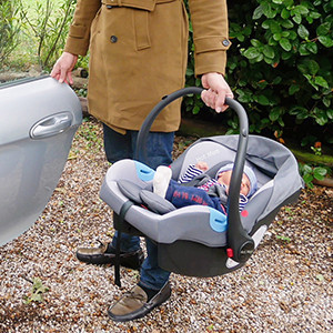 Set 3in1 - Carucior Copii Hot Mom 360 Negru 2 in 1 + Scoica auto Hot Mom