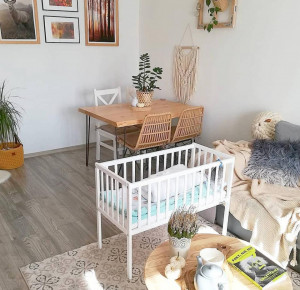Set Patut suplimentar pentru copii, 90 x 40 cm, din lemn de pin, Woodies Safe Dreams, Crib Dream, Alb + Saltea pentru patut copii, husa cu fermoar, detasabila, Mykids, Cocos, Confort II, 90 x 40 x 8 cm