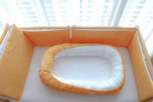 Babynest Yellow White