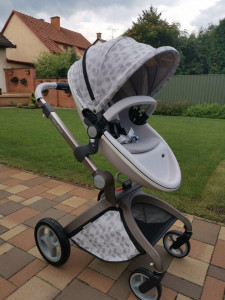Carucior Copii Hot Mom Premium 2 in 1 Grey Leaves, varsta intre 0 si 36 de luni, elegant si confortabil