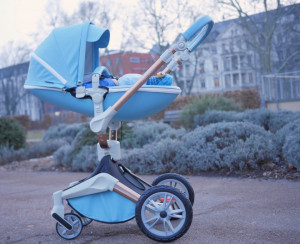 Set 4 in 1 - Carucior Hot Mom 360 Blue 2 in 1 + Scoica auto Joie Gemm Navy Blazer, 0-13kg + Baza isofix i-Base