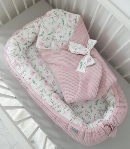 Tiny Star - Babynest Bambus Floral, Cuib Pentru Bebelusi, Ajustabil, Portabil, Reductor