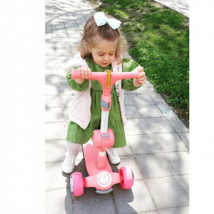 Hot Mom Wind Rider Pink Seat - Trotineta cu Scaun, Pentru Copii 2 - 9 ani, Structura Robusta, Ghidon Flexibil, Usor de Manevrat, Pana la 50 kg