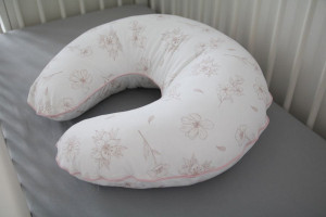 Perna Pentru Alaptare Bebe, Bumbac, 65 cm x 26 cm, Tiny Star, Love