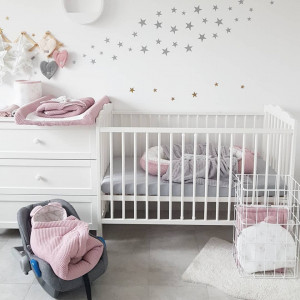 Paturica pentru Infasat Bebe in Scaun Auto, 91 x 91 cm, Fixata Cu Sistem Velcro, Tiny Star, Sweet Love