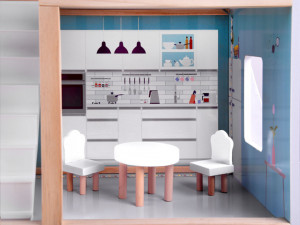 Casuta din lemn pentru papusi, cu etaj si mansarda, lumini LED, accesorii, 78 x 61,5 x 26,5 cm, Jokomisiada, ZA4131