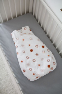 Sac de dormit pentru bebelusi Tiny Star Sunshine, 75 cm, Bumbac, Alb / Imprimeu Soare