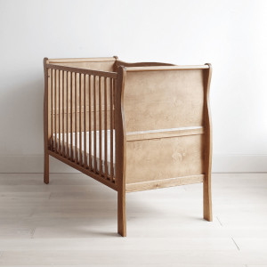Patut Bebe Din Lemn Masiv Woodies Noble Vintage , 120 cm x 60 cm, Design Impunator, Confortabil, Rezistent