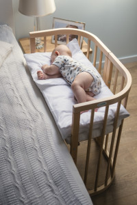 Patut Rotund Evolutiv pentru Copii, Multifunctional, 7in1, Saltele Incluse, Transformabil, Masa de Schimbat, Co-Sleeping, Tarc de Joaca, Birou, Scaune, Waldin, Natural
