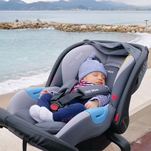 Scoica Auto pentru Copii, Hot Mom, 0-13 kg, ofera siguranta maxima si protectie permanenta