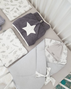 Babyhorn, paturica de infasat multifunctionala, 73 x 73 cm, Tiny Star, Bambus, Fern