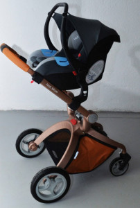 Carucior Copii Hot Mom Premium 3 in 1 Brown, varsta intre 0 si 36 de luni, sigur si usor de folosit