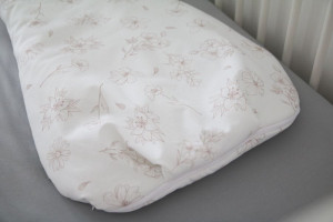 Sac de dormit pentru bebelusi Tiny Star Love, 75 cm, Bumbac, Alb / Imprimeu Flori