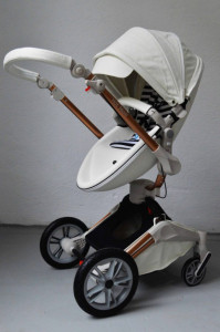 Set 4 in 1 - Carucior Hot Mom 360 Alb 2 in 1 + Scoica auto Joie Gemm Foggy Grey , 0-13kg + Baza isofix i-Base