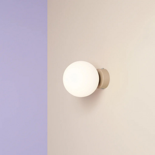 Aplica bej, Aplica perete, Aplica dormitor bej, Aplica perete lampa, Lampa de perete, Aplica dormitor, Iluminat interior, Aplica perete moderna, Aplica living, Aplica moderna dormitor, Aplica dormitor moderna, Aplica de perete living, Aplica de perete hol