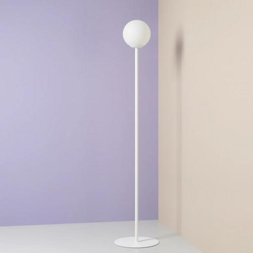 Lampadar alb, Lampadar forma dreapta, Lampa de podea alb, Lampadar modern, Lampadar living, Lampadar dormitor, Lampadar metal, Lampa de podea moderna, Lampadar modern living, Lampadar modern dormitor, Lampadar minimalist