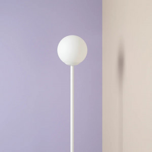 Lampadar alb, Lampadar forma dreapta, Lampa de podea alb, Lampadar modern, Lampadar living, Lampadar dormitor, Lampadar metal, Lampa de podea moderna, Lampadar modern living, Lampadar modern dormitor, Lampadar minimalist