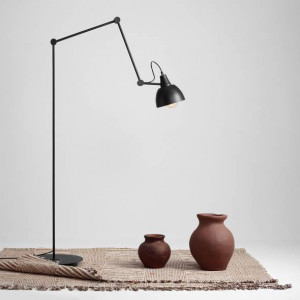 Lampadar negru, Lampadar forma dreapta, Lampa de podea negru, Lampadar modern, Lampadar living, Lampadar dormitor, Lampadar metal, Lampa de podea moderna, Lampadar modern living, Lampadar modern dormitor, Lampadar minimalist