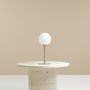 Veioza moderna bej minimalista din metal Aldex Pinne
