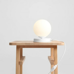 Veioza moderna alba minimalista cu glob din sticla Aldex Ball S