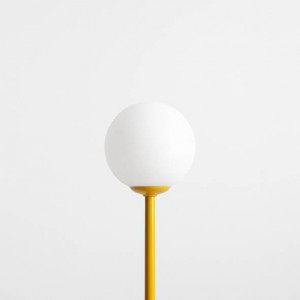 Veioza galbena, Veioza bec, Veioza moderna, Lampa de masa galbena, Lampa de masa moderna, Veioza dormitor, Veioza living, Lampa de masa dormitor, Veioza moderna living, Veioza moderna dormitor, Veioza metal, Lampa de masa, Veioza minimalista, Lampa de cit