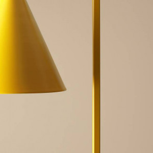 Lampadar galben, Lampadar forma dreapta, Lampa de podea galben, Lampadar modern, Lampadar living, Lampadar dormitor, Lampadar metal, Lampa de podea moderna, Lampadar modern living, Lampadar modern dormitor, Lampadar minimalist