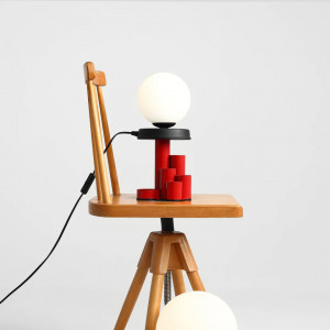 Veioza neagra, Veioza bec, Veioza moderna, Lampa de masa neagra, Lampa de masa moderna, Veioza dormitor, Veioza living, Lampa de masa dormitor, Veioza moderna living, Veioza moderna dormitor, Veioza metal, Lampa de masa, Veioza minimalista, Lampa de citit