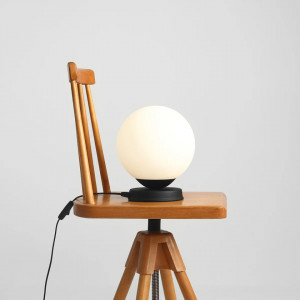 Veioza moderna neagra minimalista cu glob din sticla Aldex Ball M