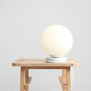 Veioza moderna alba minimalista cu glob din sticla Aldex Ball M