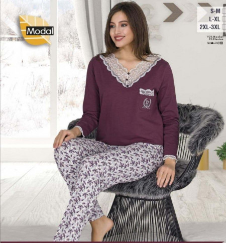 Pijama dama grena bluza grena si pantaloni cu model.