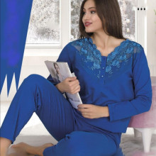 Pijama dama albastra bluza si pantaloni .