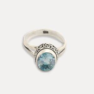 Inel de argint cu topaz Agano
